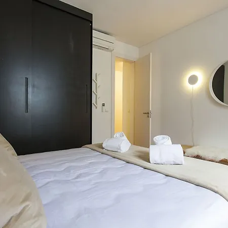 Apartment Altido Luxurious 2br Apt With Workspace N Principe Real, Nearby Rato Subway