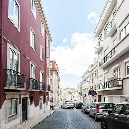 Altido Luxurious 2br Apt With Workspace N Principe Real, Nearby Rato Subway Appartement Lisboa