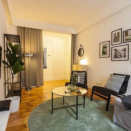Altido Luxurious 2br Apt With Workspace N Principe Real, Nearby Rato Subway Appartement Lisboa