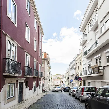 Altido Luxurious 2br Apt With Workspace N Principe Real, Nearby Rato Subway * Lisboa